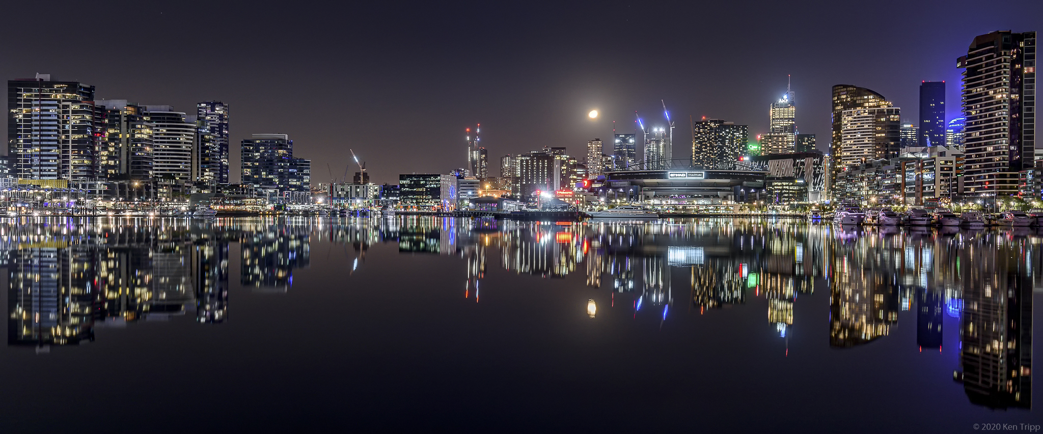 A still night at Docklands